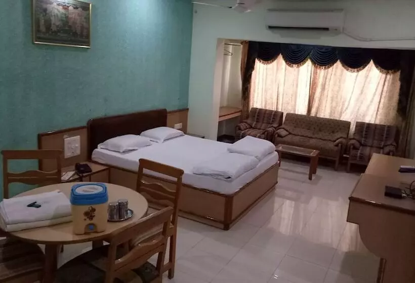 Hotelli Guruprerna Beacon Resort Dwarka