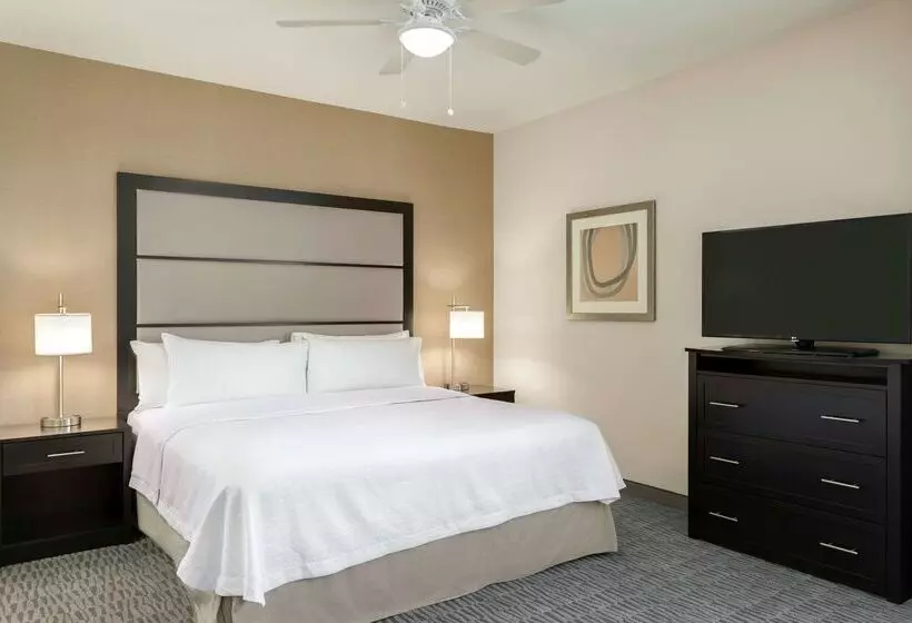 Отель Homewood Suites By Hilton Frederick