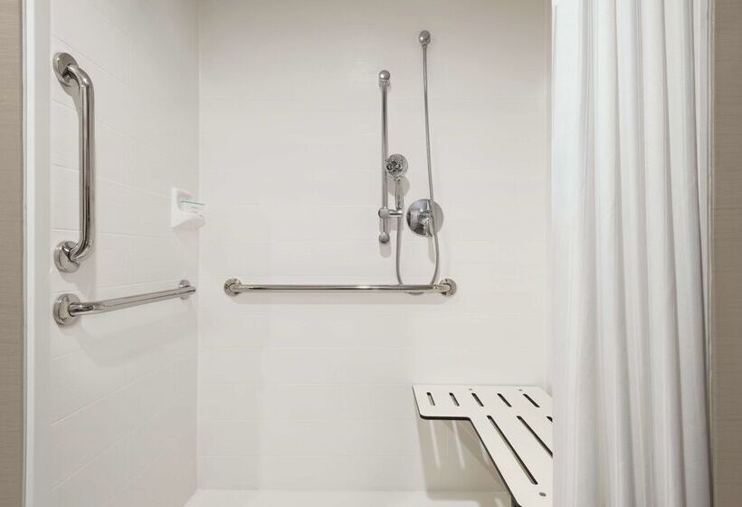 Отель Homewood Suites By Hilton Frederick