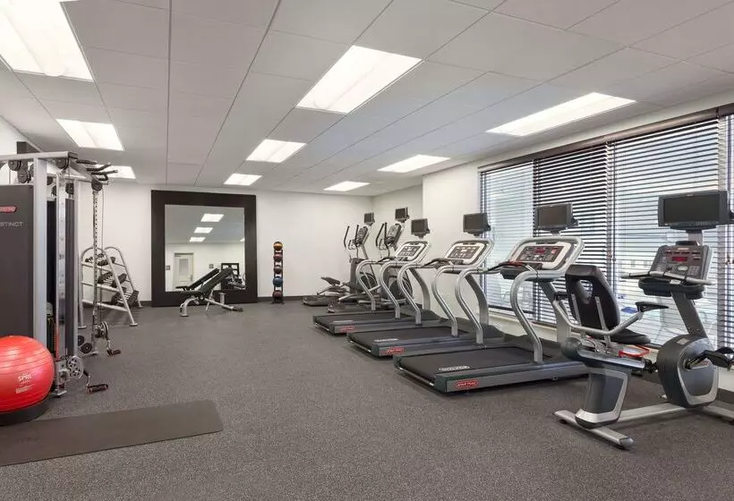 Отель Homewood Suites By Hilton Frederick