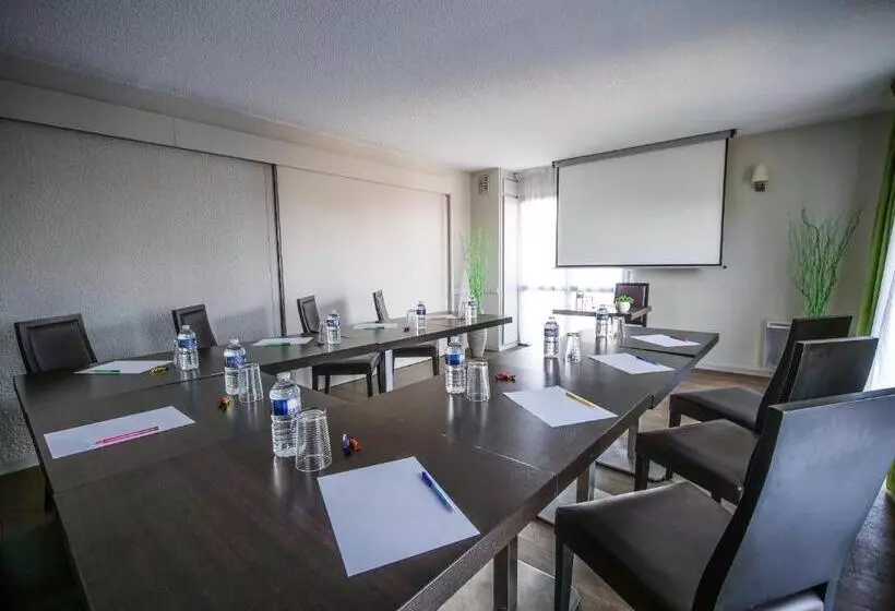 בית מלון כפרי Hôtel Inn Design Resto Novo Alençon