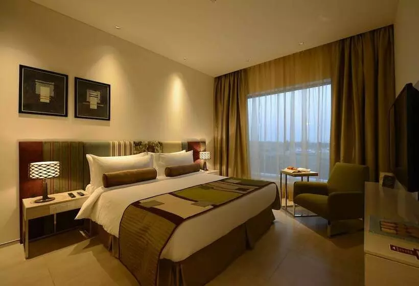 ホテル Pride Elite, Phaltan