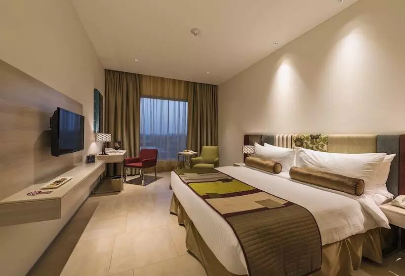 ホテル Pride Elite, Phaltan