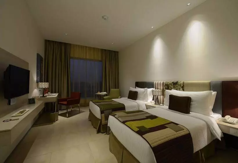 ホテル Pride Elite, Phaltan