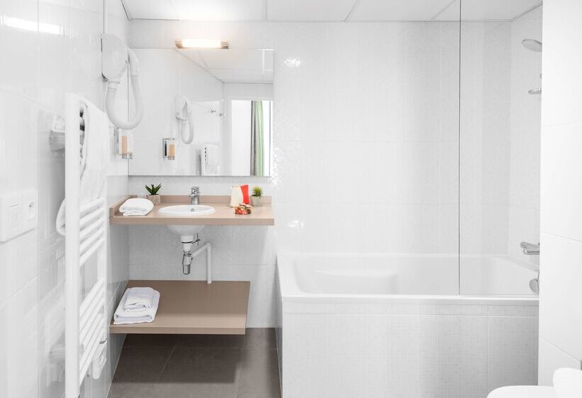 酒店 Kyriad Lyon Est Stadium Eurexpo Meyzieu