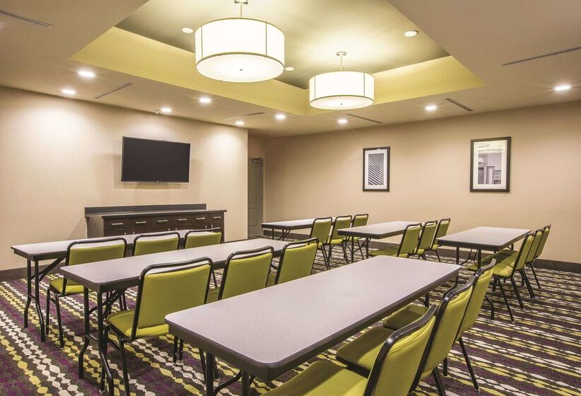 호텔 La Quinta By Wyndham Hattiesburg   I 59