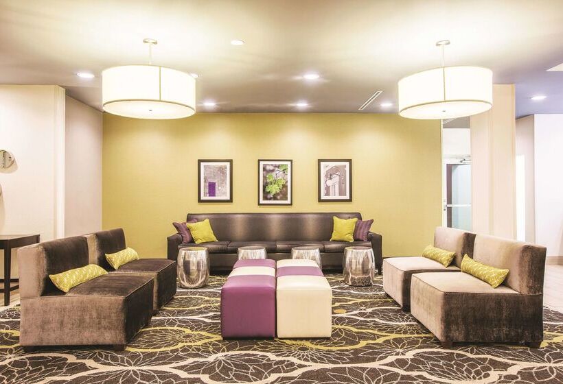 호텔 La Quinta By Wyndham Hattiesburg   I 59