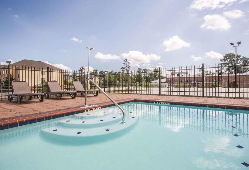 호텔 La Quinta By Wyndham Hattiesburg   I 59