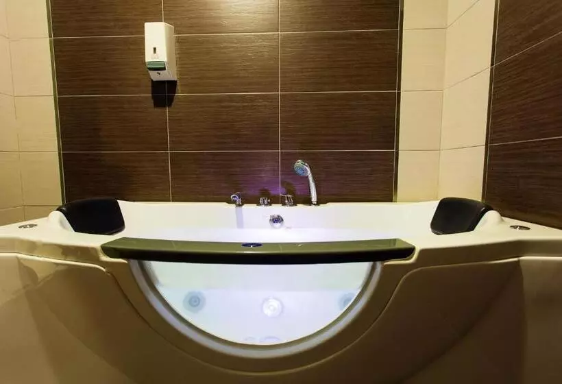 酒店 Lavender Inn Permas Jaya