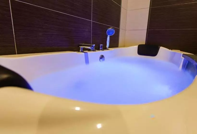 酒店 Lavender Inn Permas Jaya