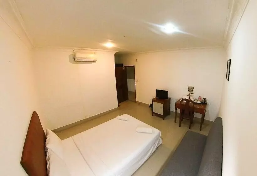 Lux Riverside Hotel & Apartment