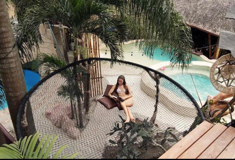 Me Hotel & Villas   Montañita Estates