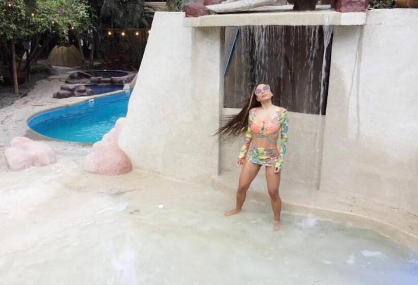 Me Hotel & Villas   Montañita Estates