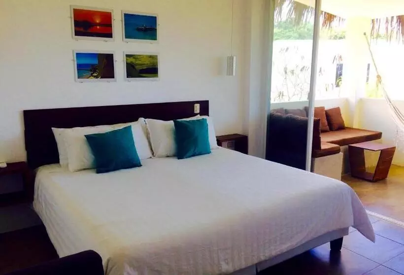 Me Hotel & Villas Montañita Estates