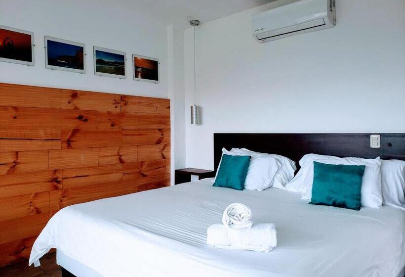 Me Hotel & Villas   Montañita Estates