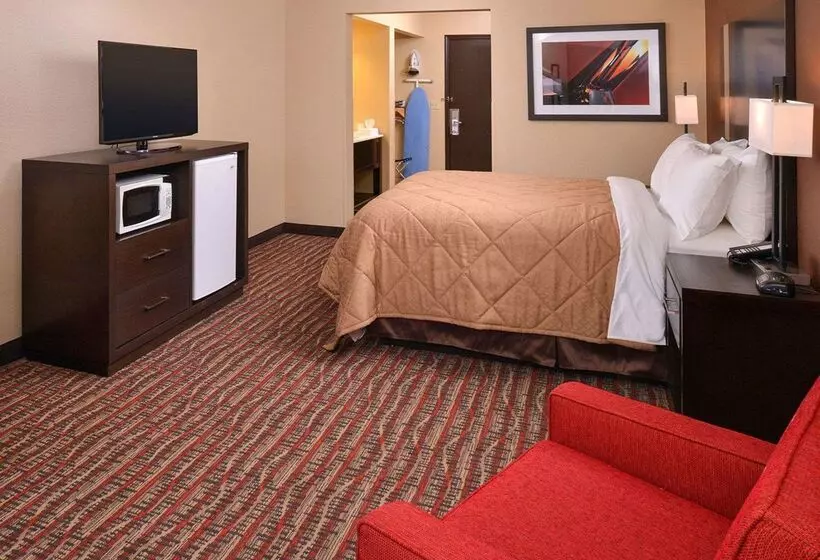 ホテル Quality Inn & Suites Tacoma  Seattle