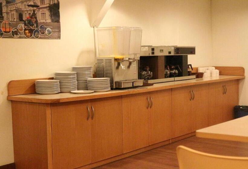 Отель Regal Malaysia