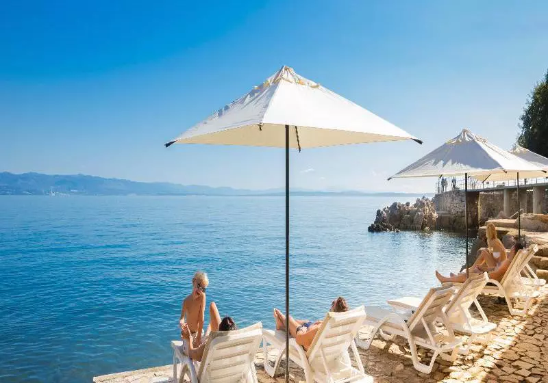 هتل Remisens Villa Belvedere