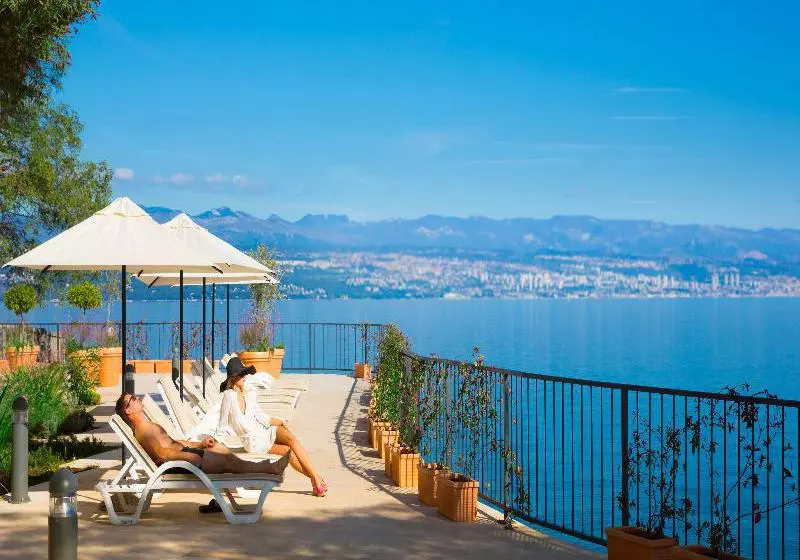 هتل Remisens Villa Belvedere