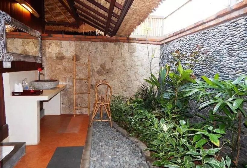 Kinaara Resort & Spa