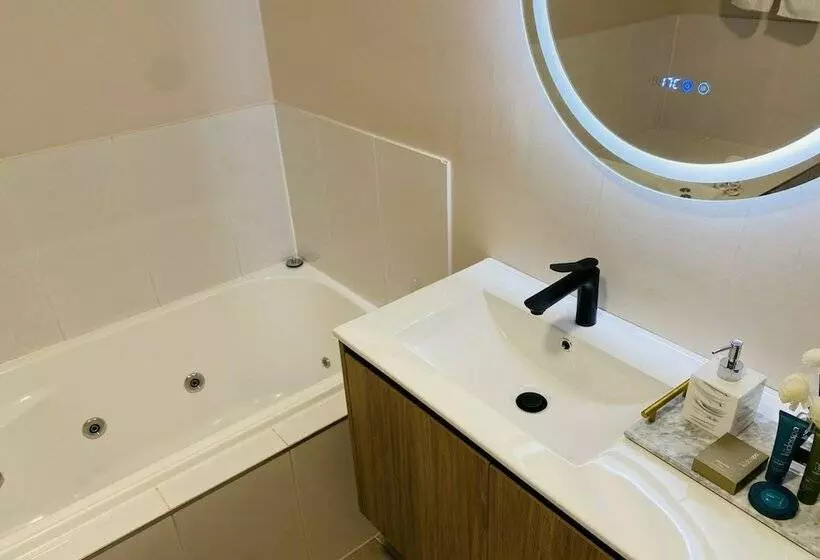 מוטל De Vine Escape