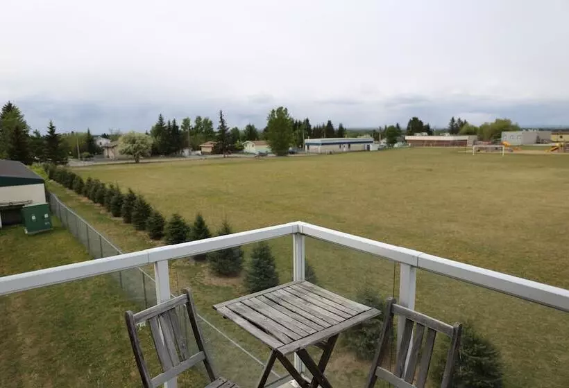 汽车旅馆  Tamarack Motor Inn