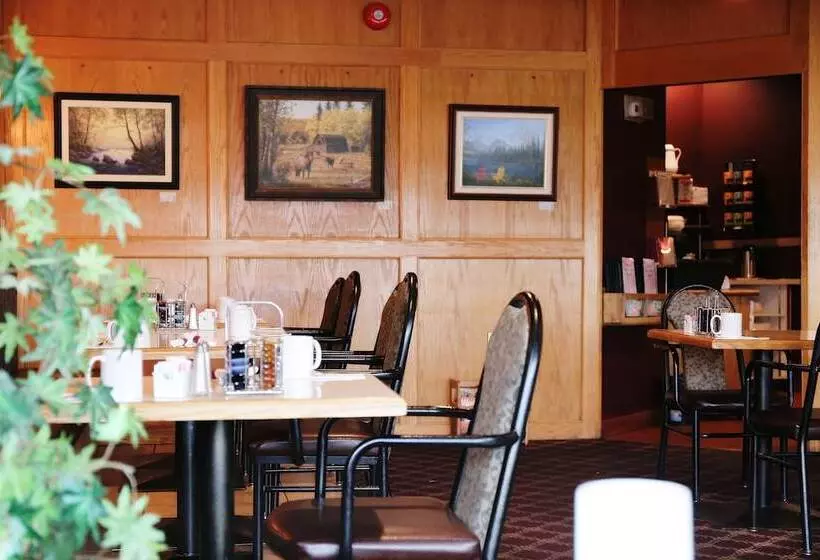 汽车旅馆  Tamarack Motor Inn