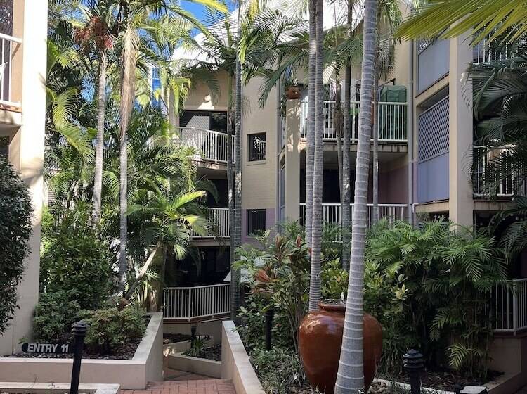 Spring Hill Gardens Apartments