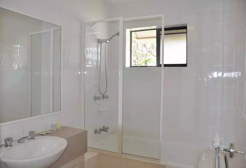 Spring Hill Gardens Apartments