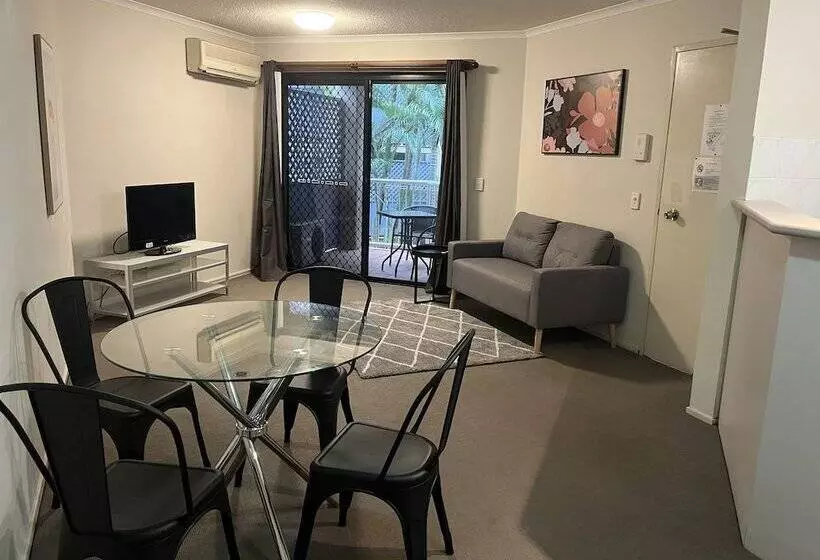 Spring Hill Gardens Apartments