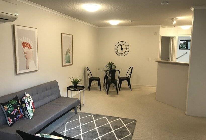 Spring Hill Gardens Apartments