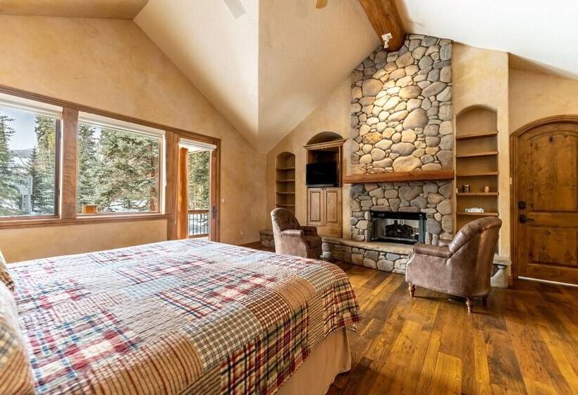140 Goldenrod Circle By Summit County Mountain Retreats