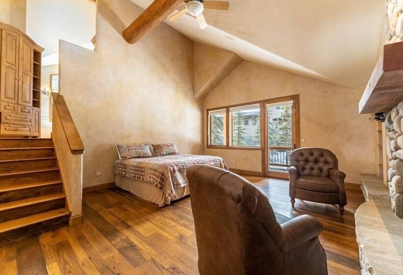 140 Goldenrod Circle By Summit County Mountain Retreats