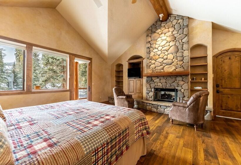 140 Goldenrod Circle By Summit County Mountain Retreats
