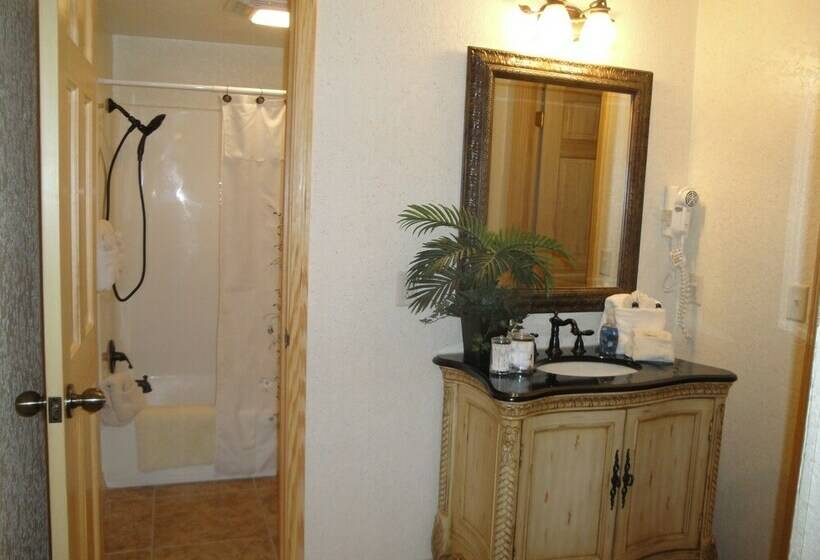 Mountain Harbor Lodge Cottage On Lake Ouachita By Redawning