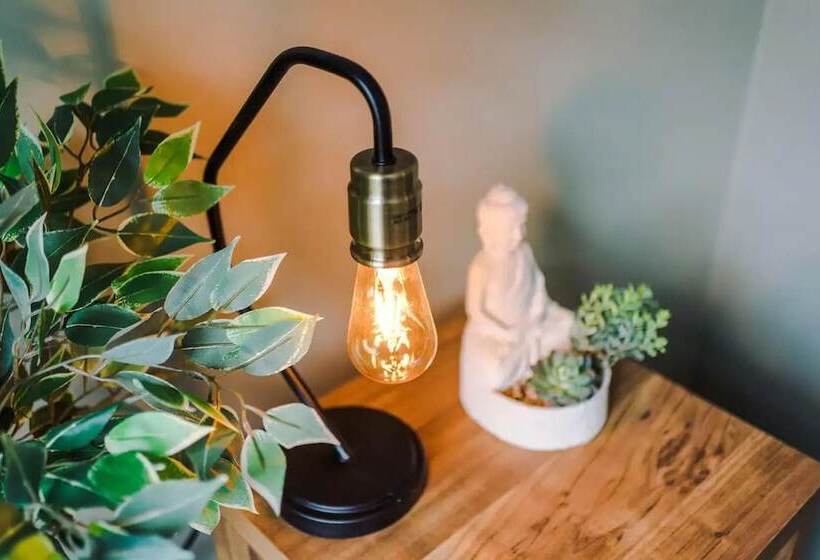 Elegant 2bd Family Retreat Blackpool Town!