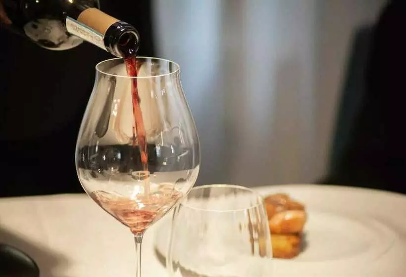 Hostelli Glozo Villa Sant Espedito Resort