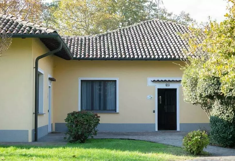 Hostelli Glozo Villa Sant Espedito Resort