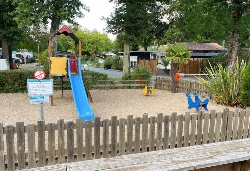 בית מלון כפרי Camping Maeva Club Royal Océan