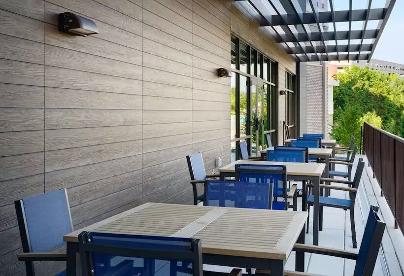 Hotelli Hampton Inn Towson Downtown