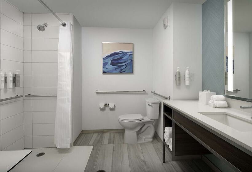 هتل Hilton Garden Inn Pensacola Downtown