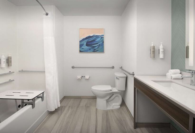 هتل Hilton Garden Inn Pensacola Downtown