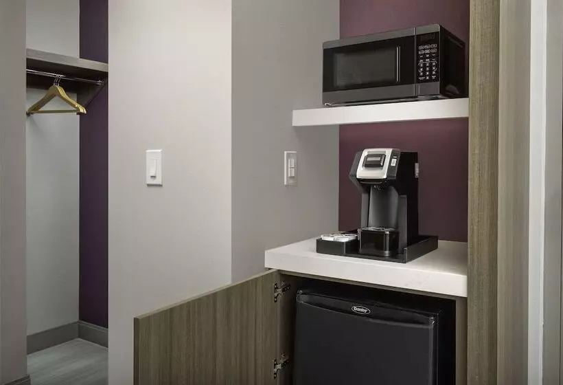 ホテル Hilton Garden Inn Pensacola Downtown