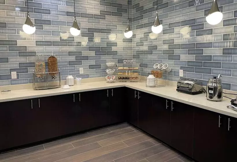 Hotelli La Quinta Inn & Suites By Wyndham Sulphur Lake Charles