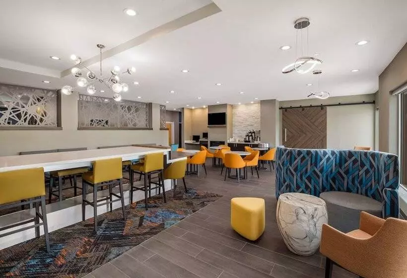Hotelli La Quinta Inn & Suites By Wyndham Sulphur Lake Charles