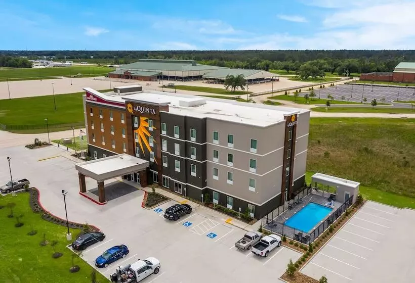 Hotelli La Quinta Inn & Suites By Wyndham Sulphur Lake Charles