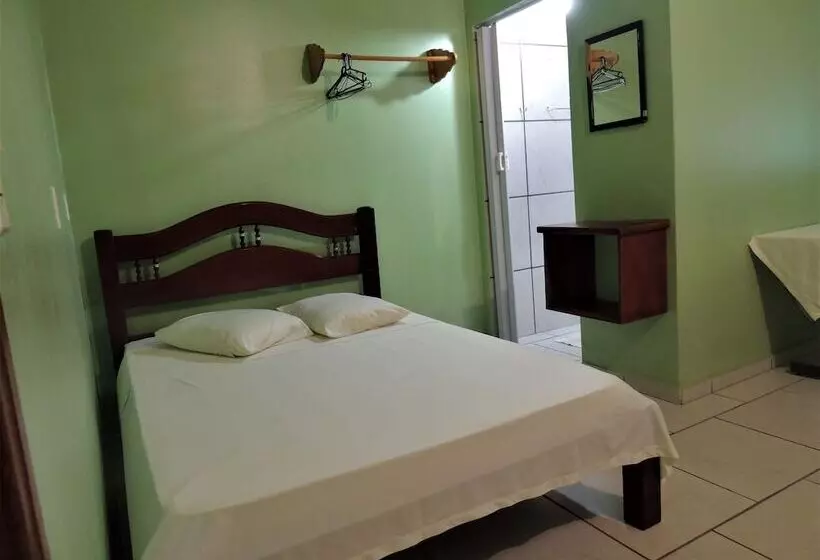 ホテル Pousada Santa Rita