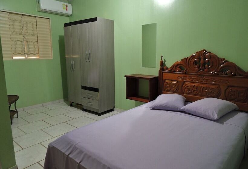 ホテル Pousada Santa Rita