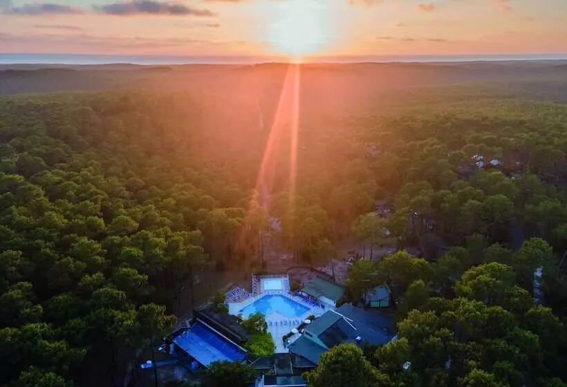 Hotelli Résidence Les Cavales