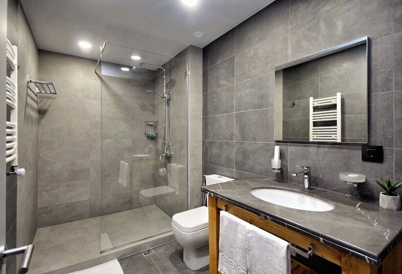 هتل Teghenis Resort